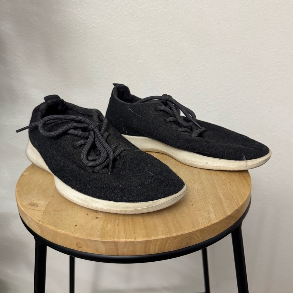 Allbirds Black and Cream women’s Athletic Shoes Size 10